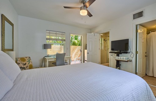 Boca Raton House | Steps to the beach! Secluded,! 2 min walk to beach! Private ! SUMMER DISCOUNT!
