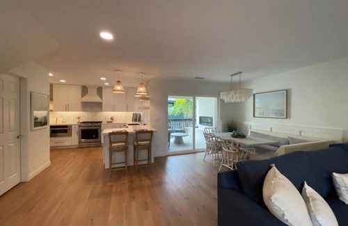 Carlsbad House | Steps to the sand & cool Pacific Ocean Upgraded