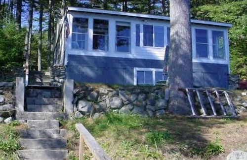 Damariscotta Cottage | Steps to Your Private 100 Feet of Lake Front -