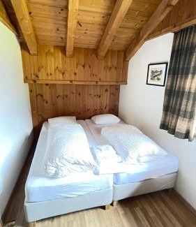 Elm Bed & Breakfast | Sternen B&B & Italienisches Restaurant