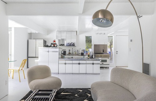 Palm Springs Villa | Steve McQueen's Original Palm Springs Retreat - Unique Pool design & Spa