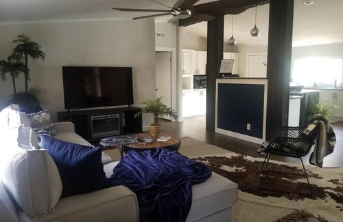 Kingston House | Stevie B's Texoma Retreat