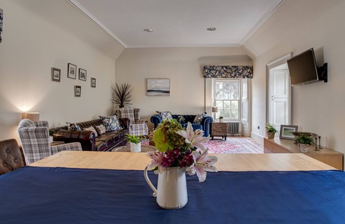 Newton Stewart Apartment | Stewart Rooms