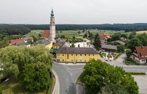 Hochburg-Ach House | Stiftsgasthof Hochburg