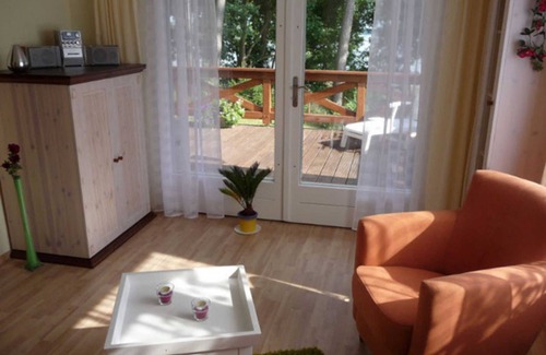 Zwenzow Apartment | Stilblüte apartment rental (21081) - Holiday home Stilblüte