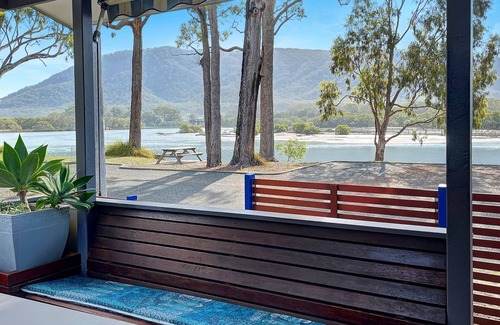 North Haven House | Stingray Lodge - riverfront holiday home