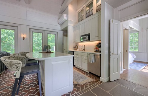 Wrightsville Cottage | Stone Cottage at Roundtop Estate couples Retreat