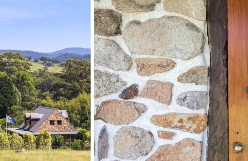 Woodstock House | Stone Cottage - vineyard estate w. fireplace
