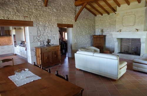 Monbalen House | Stone country house with new swimming pool and summer kitchen