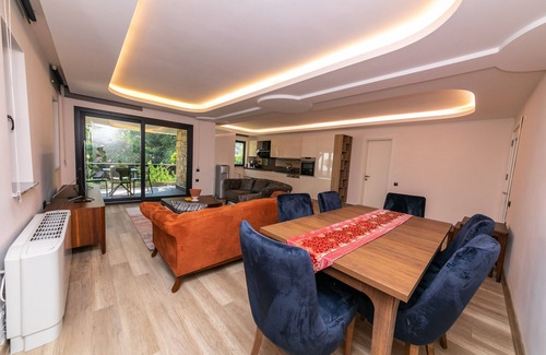 Icmeler House | Stone Homes Amber