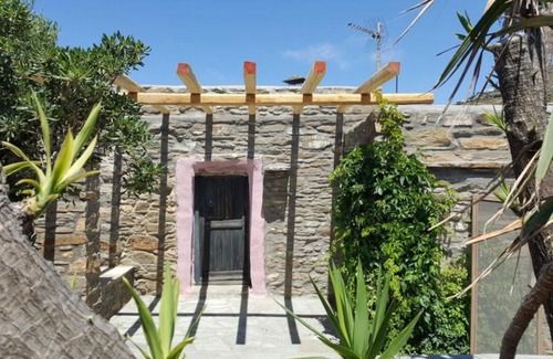 Agios Ioannis House | Stone house by Anemos