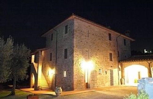 Teverina di Cortona Apartment | Stone House With Pool And Barbecue, Overlooking Perugia And Assisi Close To Trek