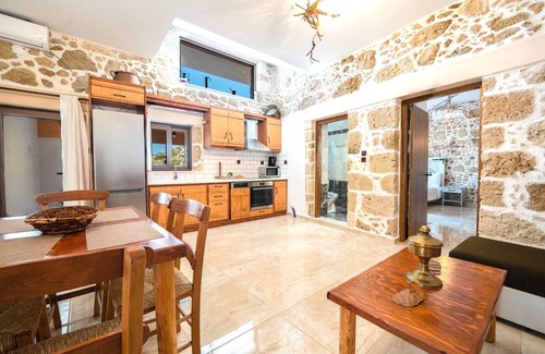 Platanos Villa | Stone Villa-Private pool-5mins to Falasarna Beach