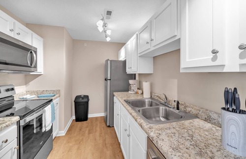 New Albany Apartment | Stonecrest 620, 2Bd Apt I Free Parking I Pool