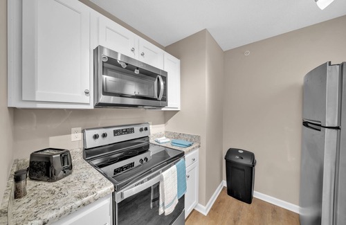 New Albany Apartment | Stonecrest 620, 2Bd Apt I Free Parking I Pool