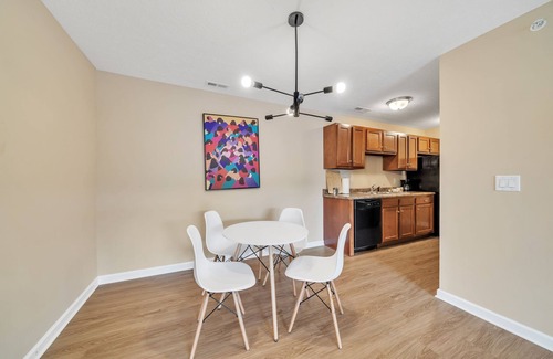 New Albany Apartment | Stonecrest 701, 2Bd Apt I Free Parking I Pool