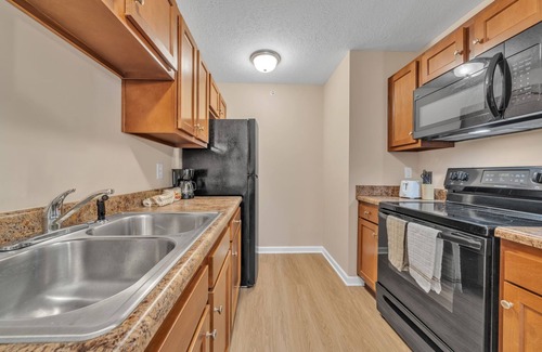 New Albany Apartment | Stonecrest 822, 2Bd Apt I Free Parking I Pool