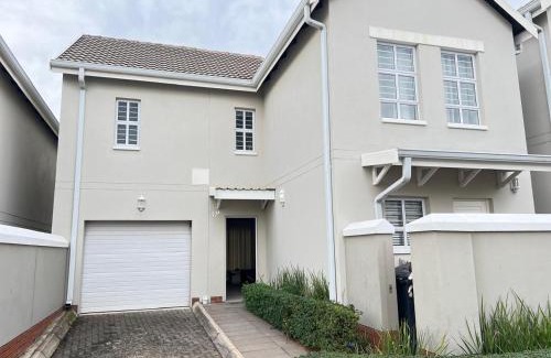 Greater Johannesburg Metropolitan Area House | Stonefields