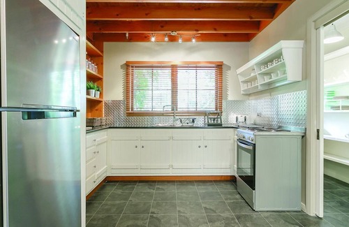 Ballarat North House | Stonehenge Retreat Ballarat