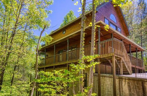 Pigeon Forge House | Stones Throw- You Get 685 in Free Attraction Tickets, Dollywood and More, Resort Pool, Game Room