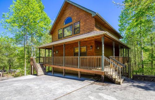 Pigeon Forge House | Stones Throw- You Get 685 in Free Attraction Tickets, Dollywood and More, Resort Pool, Game Room