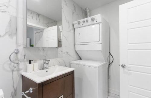Cote-Des-Neiges—Notre-Dame-De-Grace Apartment | Stonewall Suites