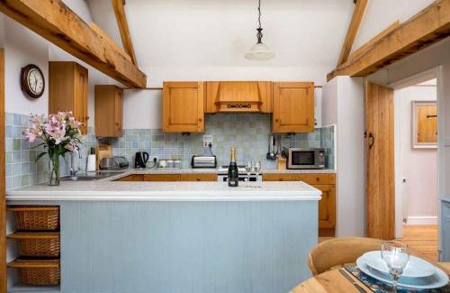 Maugersbury House | Stonewell Cottage
