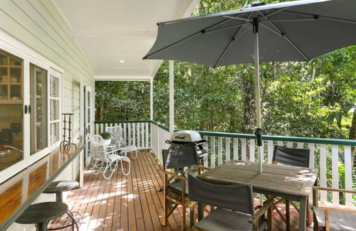 Kamerunga House | Stoney Creek Cottage - Rainforest Retreat with Waterfalls, Swimming Holes & Serenity