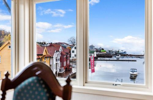 Tysnes Apartment | Stor leilighet med nydelig sjøutsikt