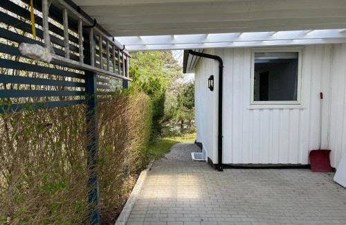 Mandal Apartment | Stor, velutstyrt sokkel leilighet i Mandal