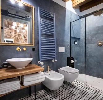 Padova Apartment | Storico alloggio fronte piazza in Borgo Portello