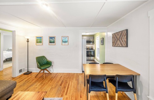 Morrisville Condo | Stowe Lofts-Cozy 2-bedroom condo, peaceful, 5 minutes to Stowe, Fast WiFi