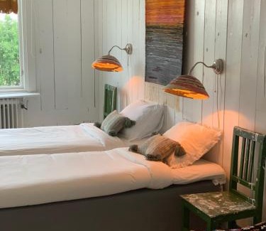Tvaaker Bed & Breakfast | Strömma Farmlodge B&B