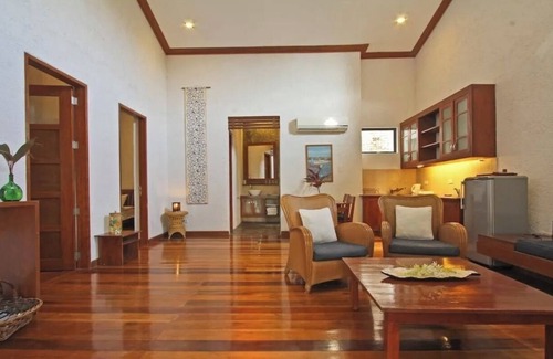 Yapak House | Strand hotel in Boracay with AC, WiFi, fitness room