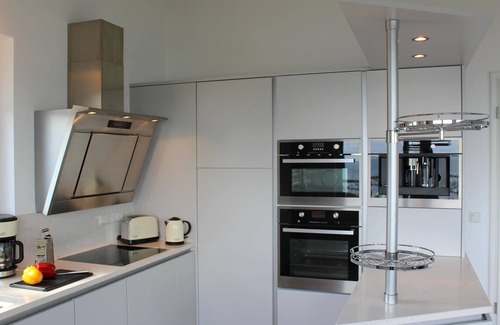 Murwik House | Strandfrieden - fireplace, sauna, washing machine, 2 terraces, garden furniture, garden