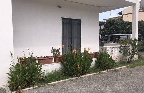 Villaggio Coppola Apartment | Strategic location, a few km from Naples and Caserta, well-equipped apartment.