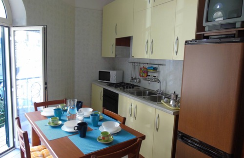 Tramonti Apartment | Strategically located for visiting the beautiful Amalfi Coast and its surroundings.