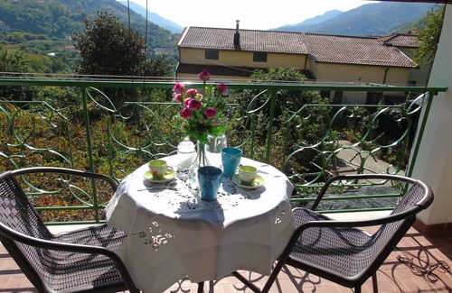 Tramonti Apartment | Strategically located for visiting the beautiful Amalfi Coast and its surroundings.