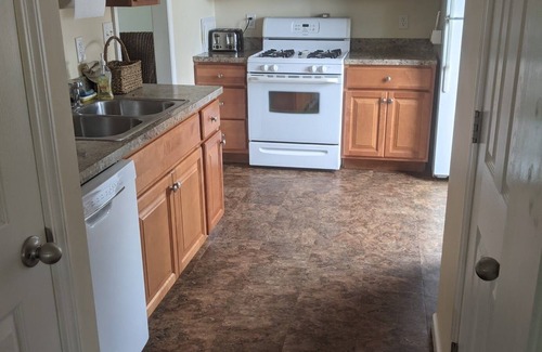 Strathmere House | Strathmere Beach Block Rental.Pet Friendly! Contact owner for details on pets.