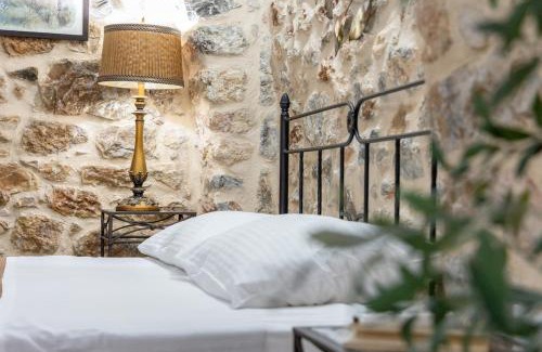 Oitylo Apartment | Stratis Tower since 1892