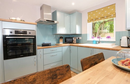 Wisbech Cottage | STRAWBERRY FIELDS ANNEX, pet friendly, with a garden in Emneth