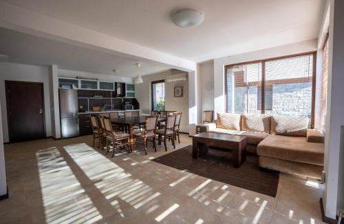 Berkovitsa Villa | Strawberry Guest House
