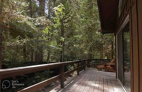 Idyllwild Cabin | Strawberry Creek Waterfront Home w/Fully Fenced Yard Near Town! Best Location!