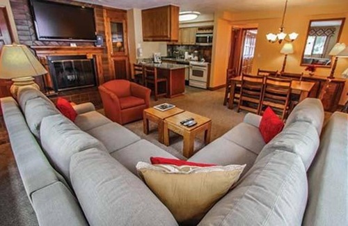 Highland Meadows Condo | Streamside at Vail Cedar the weekend before Christmas