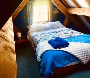 Richmond Downs Bed & Breakfast | Streamside Country Manor