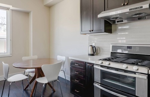 Downtown Burlingame Apartment | Striking Burlingame 2BR w/Parking & A/C, nr Caltrain, by Blueground