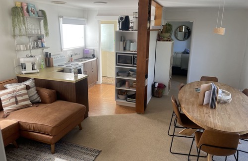 Carrickalinga House | Stroll @ Carrickalinga (pet friendly) - close to beaches!