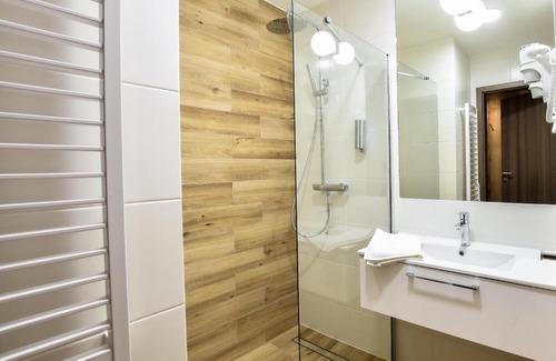 Starogard Gdanski Hotel | Strzelnica Hotel i Restauracja