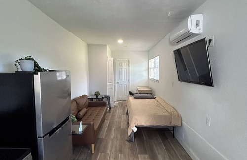 Sunrise Apartment | Studio 1 bath cozy apartment nin Sunrise, FL