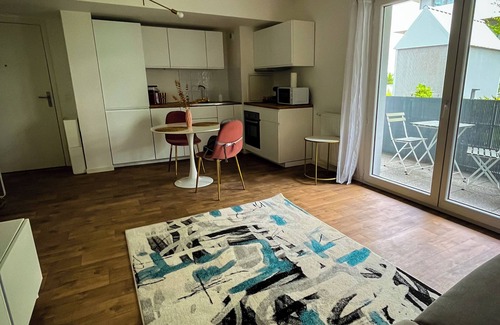 Le Perreux-sur-Marne Apartment | Studio 10’ de Paris & 30’ de Disneyland